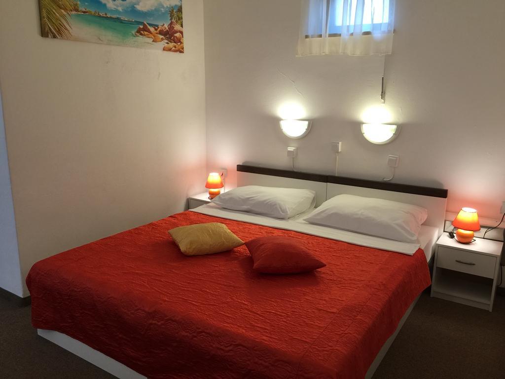 Hotel Ruza Нови Винодолски Стая снимка