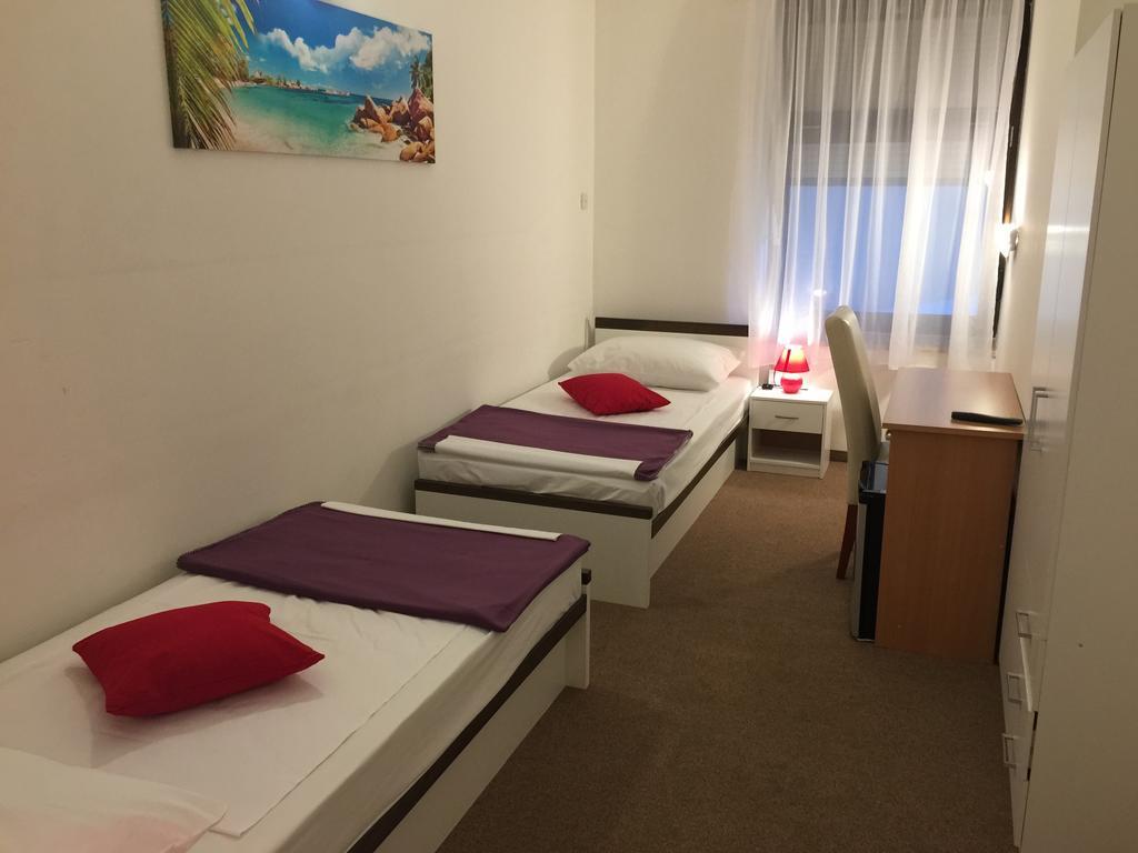 Hotel Ruza Нови Винодолски Стая снимка