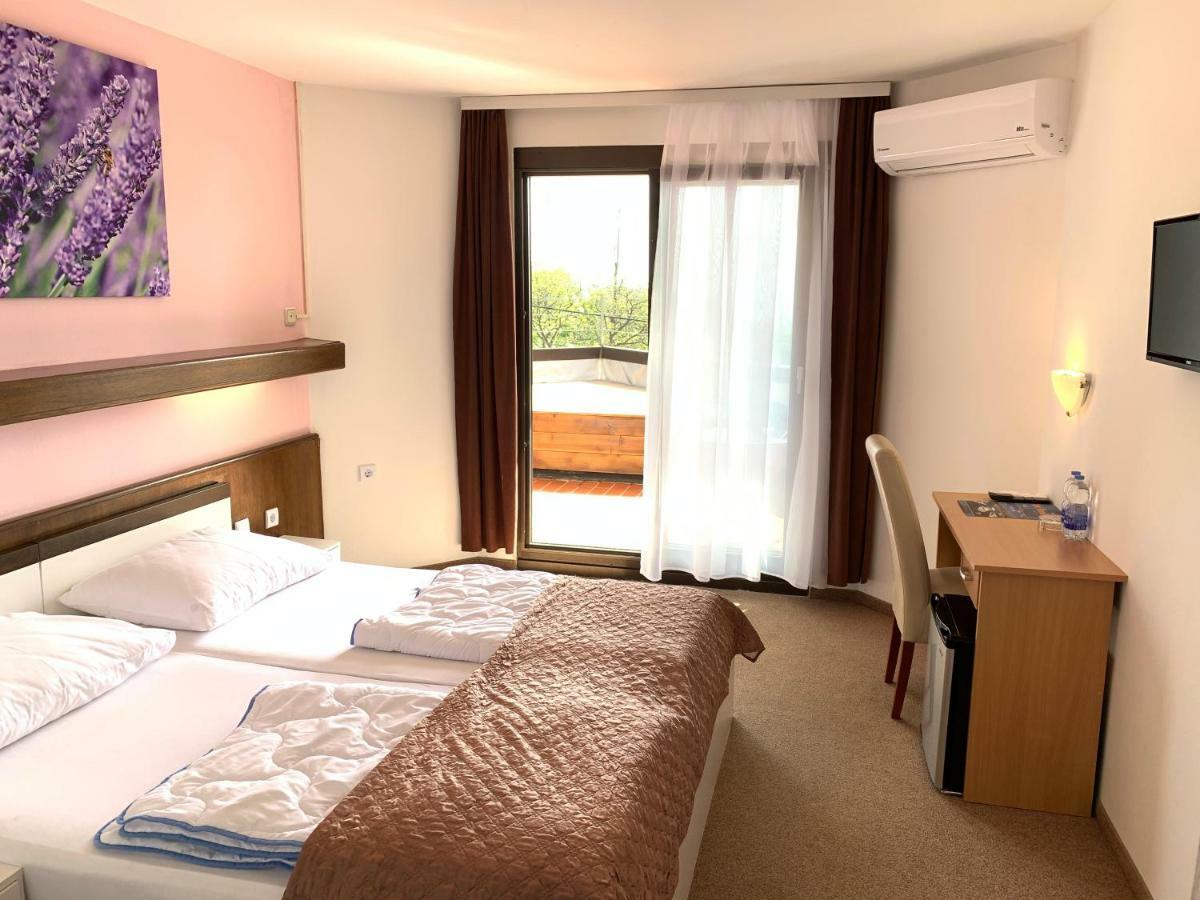 Hotel Ruza Нови Винодолски Екстериор снимка